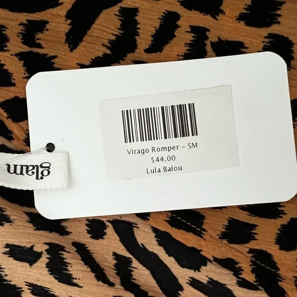 Leopard Print Romper NWT Size Small - Picture 3 of 10